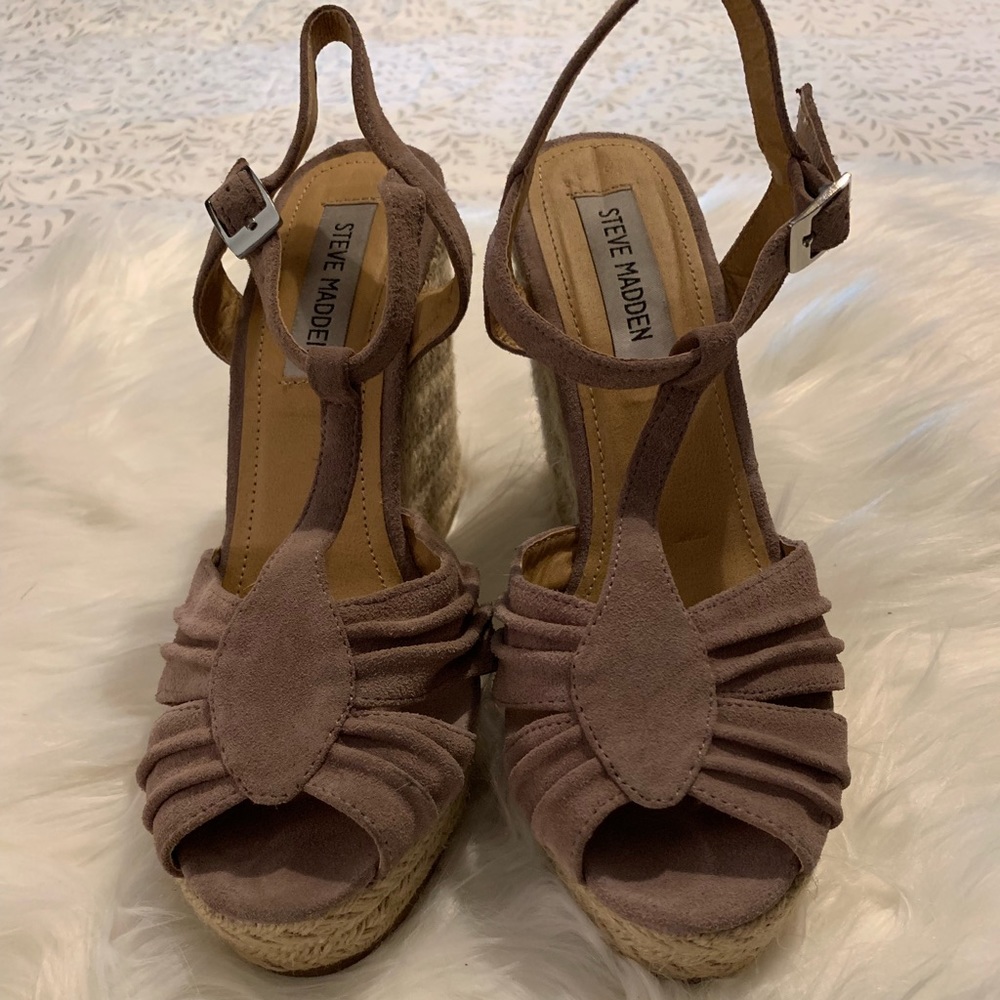 Size 7 Steve Madden wedges worn once. EUC
